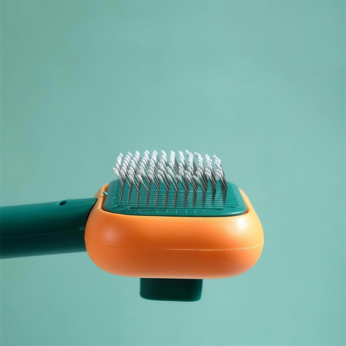 SudsyPet Self-Cleaning Detangling Brush